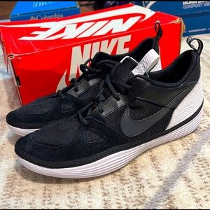 Nike Solar Soft RosheRun Shoes size 10M